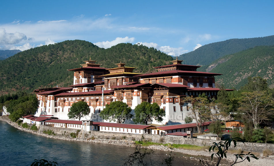 Bhutan, Punakha, Punakha Dzong.    © R.V. Bulck